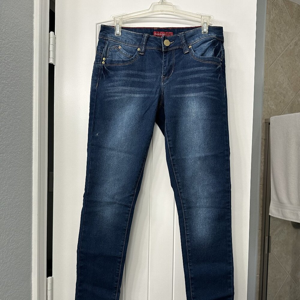 YMI Want a Better Butt Lift Size 9 Skinny Jeans